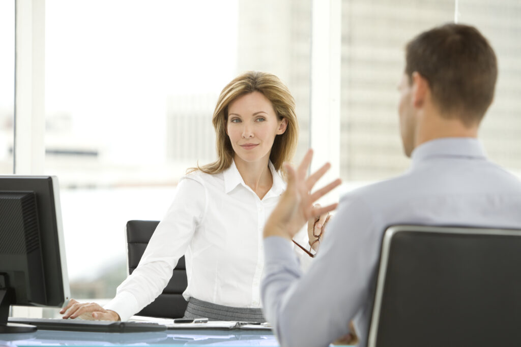 3 Reasons to Find a Mentor to Help You in Your Career Growth