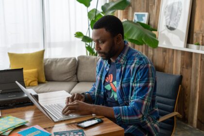 Tips for Connecting with Millennial and Gen Z Workers to Overcome Sansdemic Issues