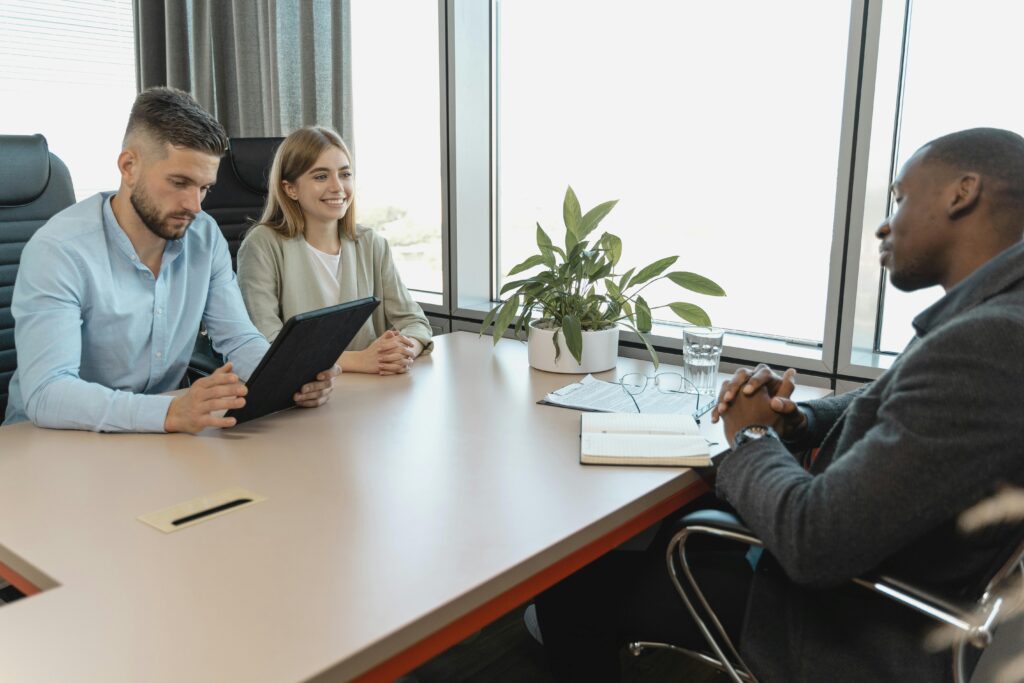 Learn the top traits Fresno employers value today and how to stand out in your job search. Tips for communication, adaptability, and more.