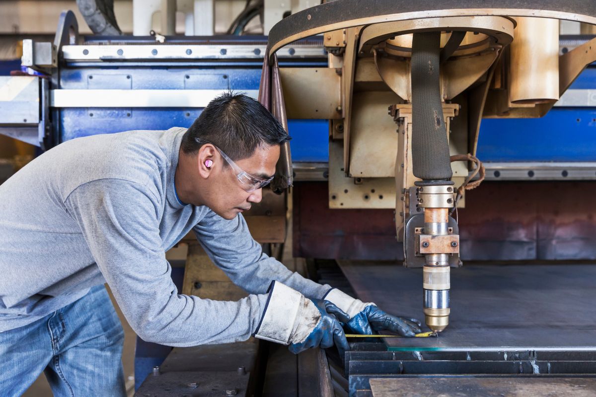 Fabricator 1